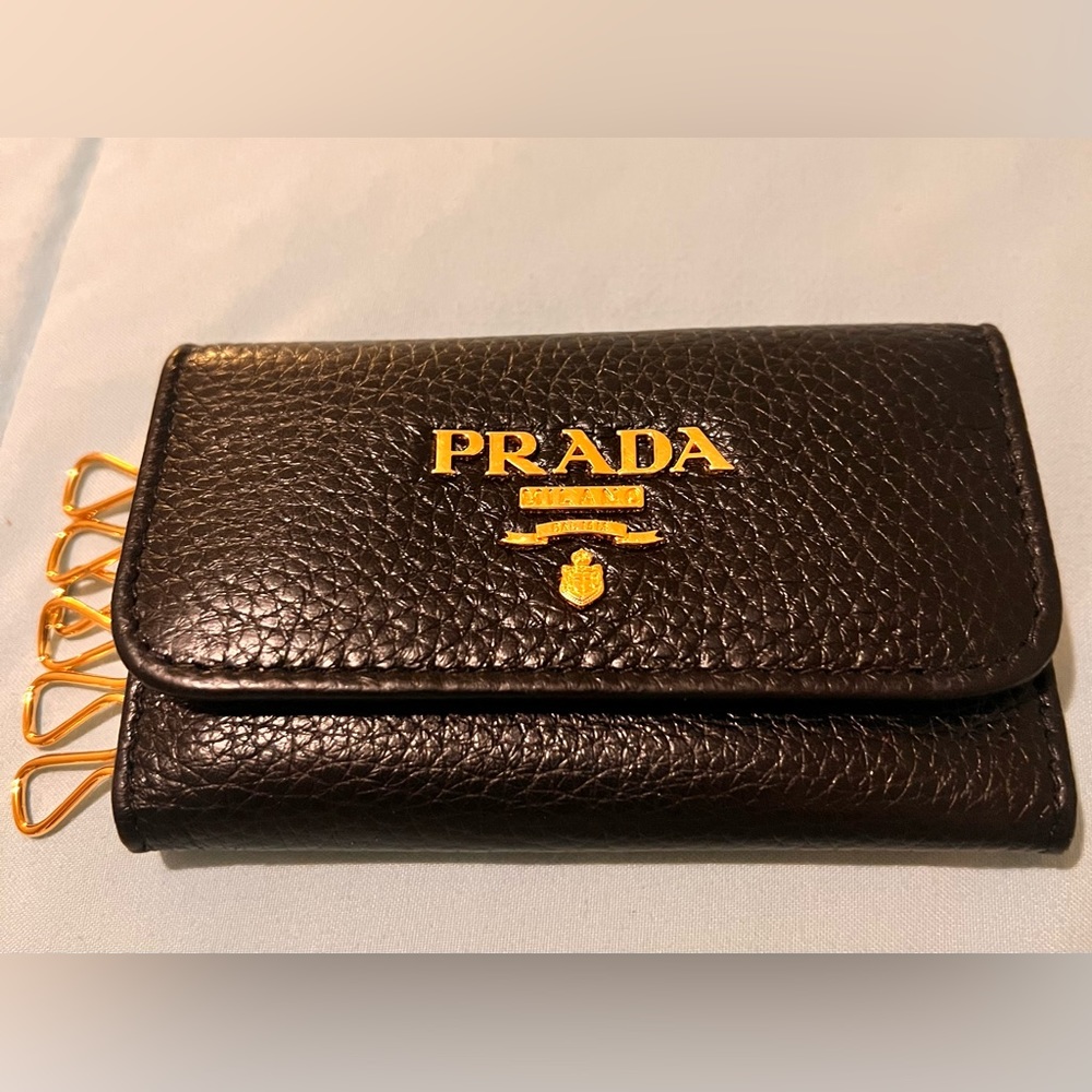 Prada Black leather key holder-Brand New